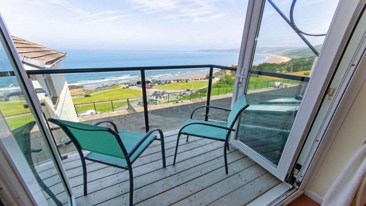 Apartament Clifton Court Apt 23 With Seaviews & Heated Pool Croyde Zewnętrze zdjęcie